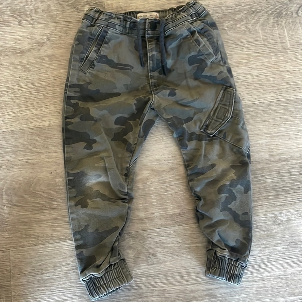 Zara Joggers 5T